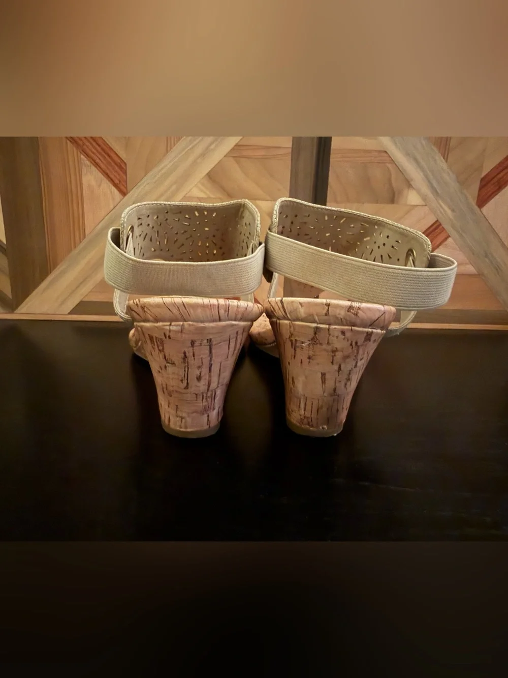 Croft and Barrow Wedge Thong Sandals size 10